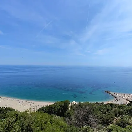 Design E Vista Mare Apartment Bergeggi